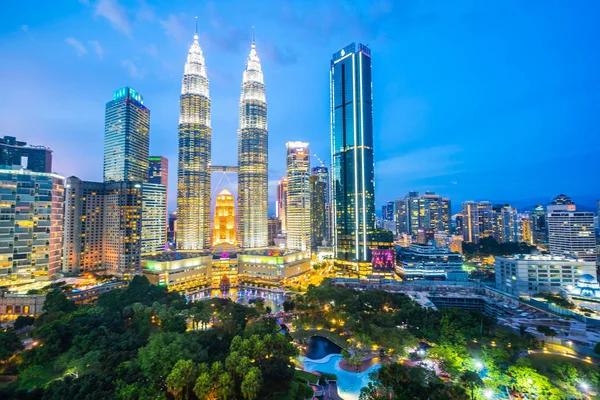 Prachtige architectuur bouwen exterieur stad in kuala lumpur sk — Stockfoto