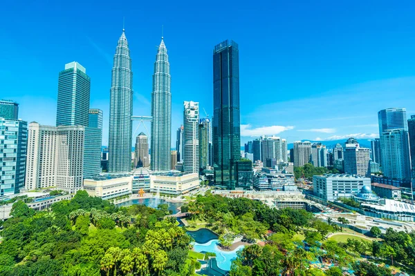 Bela arquitetura exterior edifício na cidade de Kuala Lumpur em — Fotografia de Stock