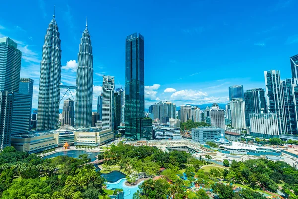 Bela arquitetura exterior edifício na cidade de Kuala Lumpur em — Fotografia de Stock