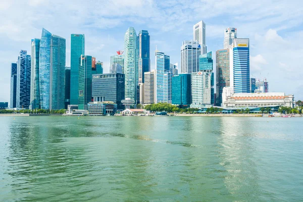 Singapura, 21 de janeiro de 2019: belo edifício de arquitetura skyscra — Fotografia de Stock