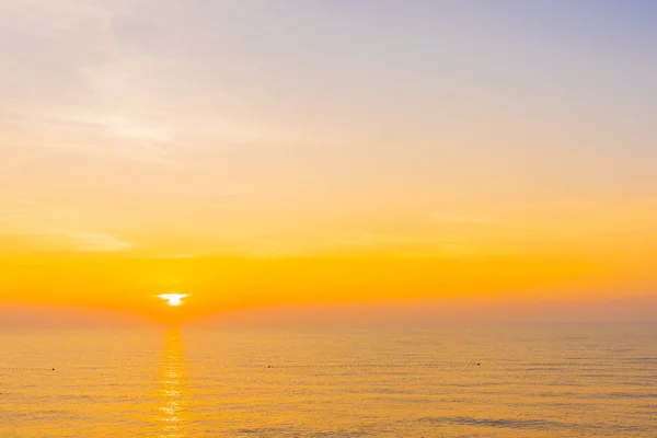 Bellissimo paesaggio dell'oceano marino per viaggi di piacere e vacanze — Foto Stock