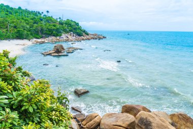 Samui Adası etrafında güzel açık tropikal plaj deniz ile Co