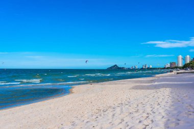 Deniz Okyanusu ve bea güzel açık tropikal doğa manzara