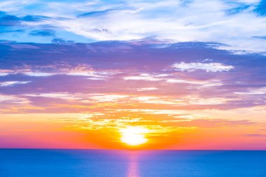 SUNR 'de deniz plajının güzel açık tropikal doğa manzara