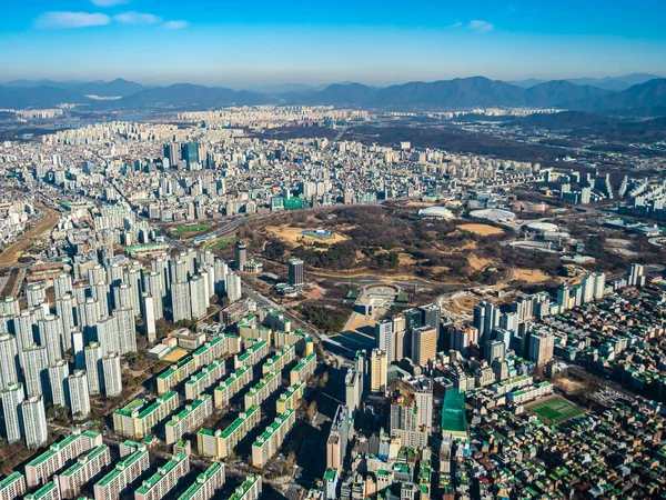 Bellissimo edificio di architettura nella città di Seoul — Foto Stock