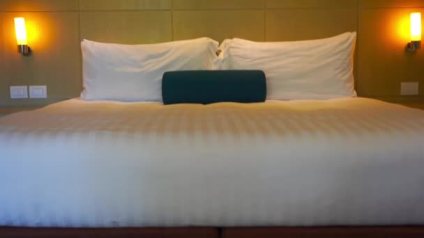 Imágenes Del Dormitorio Amueblado Lujo Hotel — Vídeos de Stock