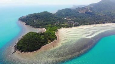 Güzel dalgalı denizin sakin görüntüleri.