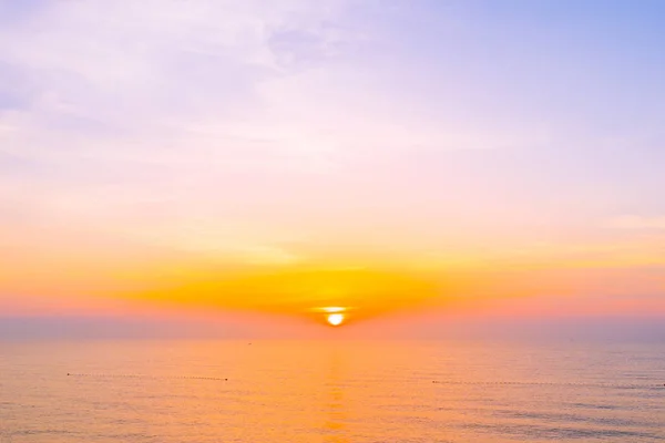 Bellissimo paesaggio dell'oceano marino per viaggi di piacere e vacanze — Foto Stock