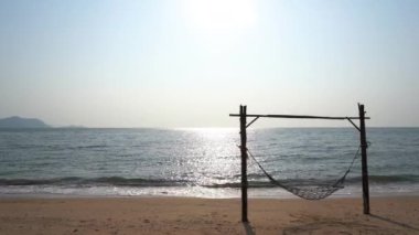 Güzel dalgalı denizin sakin görüntüleri.