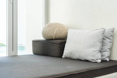 Kanepe dekorasyon yastık