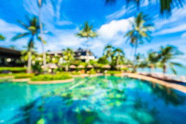 Otelde soyut bulanıklık ve defokus lüks açık yüzme havuzu 