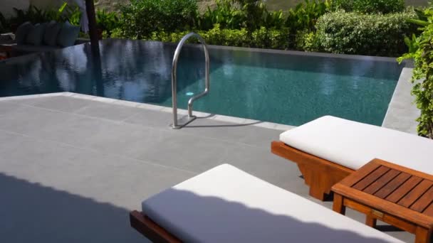 Ruhige Aufnahmen Von Leerem Pool Resort Hotel — Stockvideo