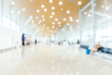 Soyut bulanıklık ve Havaalanı yolcu trans için terminal defocused