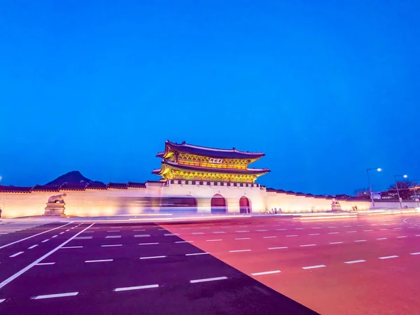 Belo edifício de arquitetura de palácio gyeongbokgung — Fotografia de Stock