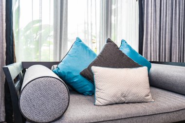 Oturma ro içinde kanepe yatak dekorasyon güzel rahat yastık