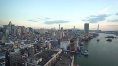 Modern megalopolis Asya şehrinin manzaralı görüntüleri