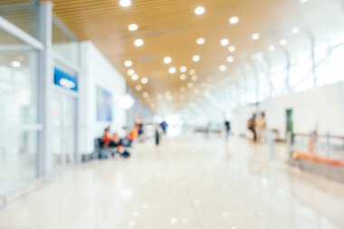 Soyut bulanıklık ve Havaalanı yolcu trans için terminal defocused
