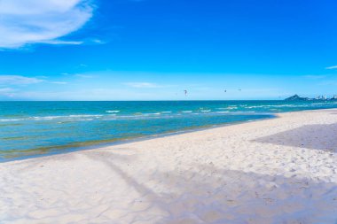 Deniz Okyanusu ve bea güzel açık tropikal doğa manzara
