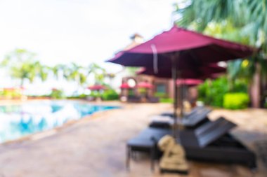 Soyut bulanıklık ve sıcak güzel açık yüzme havuzu bulanıklaştırma