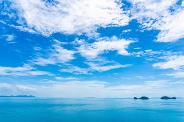 Samui Adası etrafında güzel açık tropikal plaj deniz ile Co