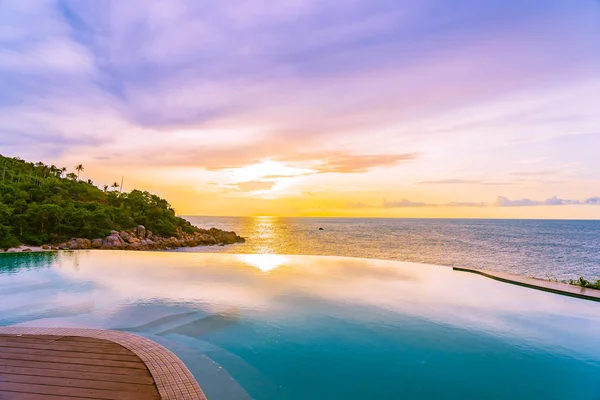 Bella Piscina Sfioro All Aperto Hotel Resort Con Vista Mare — Foto Stock