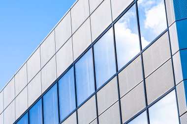 Güzel mimari ofis iş cam pencere ile kurma