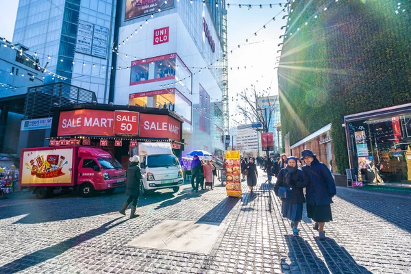 Seoul, Sydkorea 10 December 2018: Myeong dong-marknaden är det — Stockfoto