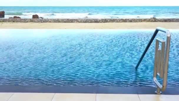 Rustige Beelden Van Leeg Zwembad Resort Hotel — Stockvideo