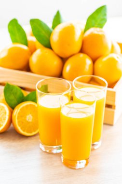 Taze portakal suyu içecek şişe cam için