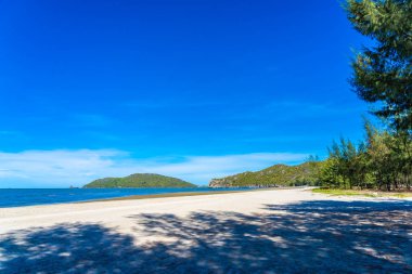 Deniz Okyanusu ve bea güzel açık tropikal doğa manzara