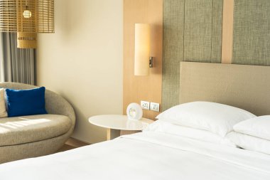 Güzel rahat yastık ve battaniye Yatak Dekorasyon