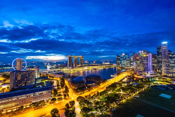 Красива архітектурна споруда зовнішньої сторони міста Сінгапур — стокове фото