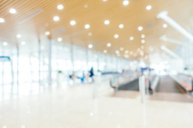 Soyut bulanıklık ve Havaalanı yolcu trans için terminal defocused