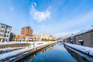 Güzel manzara ve kışın Otaru kanal Nehri'nin cityscape