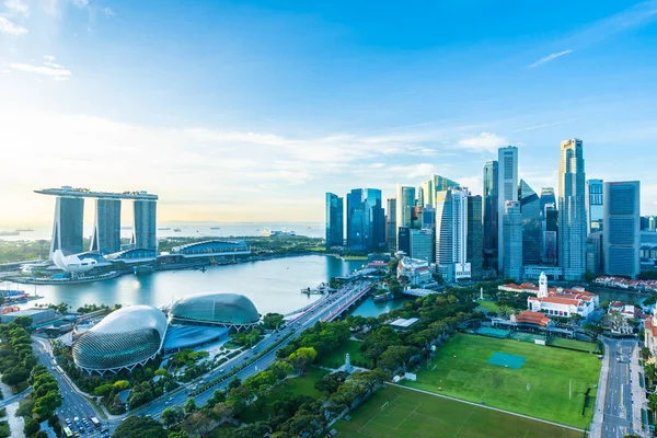 Prachtige architectuur bouwen exterieur stadsgezicht in Singapore — Stockfoto