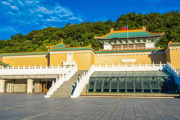 Hermoso edificio de arquitectura exterior de hito de taipei n — Foto de Stock