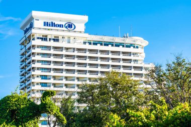 Hua hin , Tayland - 2 Mayıs 2019 : Hilton otel ve tatil yeri işareti i