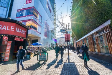 Seoul, Güney Kore 10 Aralık 2018: Myeong dong pazarı 