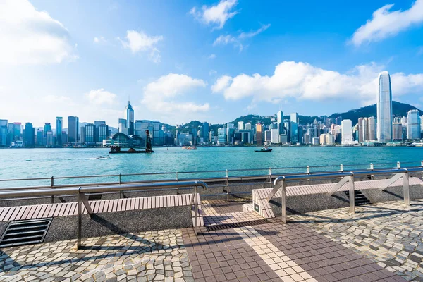 Bella architettura edificio esterno paesaggio urbano di Hong Kong — Foto Stock