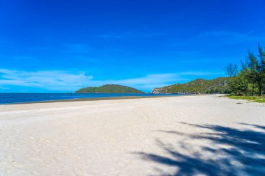 Deniz Okyanusu ve bea güzel açık tropikal doğa manzara