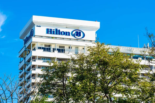 Hua hin , Tayland - 2 Mayıs 2019 : Hilton otel ve tatil yeri işareti i