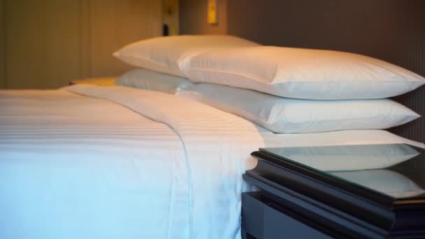 Imágenes Del Dormitorio Amueblado Lujo Hotel — Vídeos de Stock