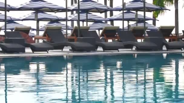 Imagens Cênicas Piscina Resort — Vídeo de Stock