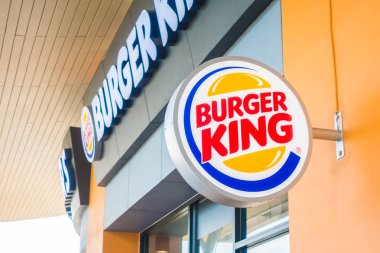 Nonthaburi, Tayland 20 Ocak 2018 Burger king's fastfood yeniden
