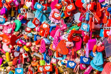 Seoul, Güney Kore 6 Aralık 2018: aşk anahtar namsan Dağı'nda