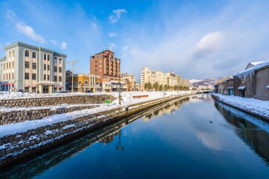 Güzel manzara ve kışın Otaru kanal Nehri'nin cityscape