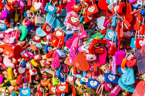 Seoul, Korea Południowa 6 grudnia 2018 r.: miłość klucz na góry namsan — Zdjęcie stockowe