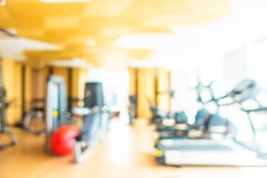 Soyut bulanıklık ve spor salonu iç fitness ekipmanları bulanıklaştırma