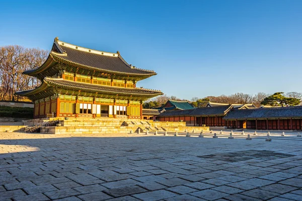 Piękna architektura budynek Changdeokgung pałacu w Seulu ci — Zdjęcie stockowe