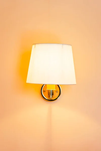 Beautiful light lamp and bulb on wall decoration interior — Stock Photo, Image